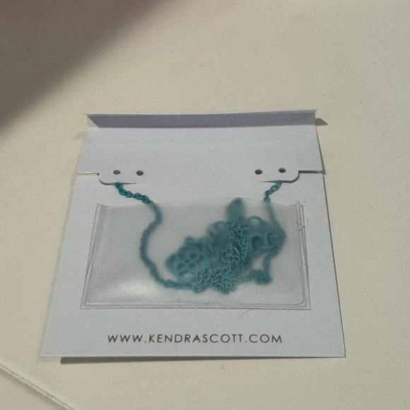 BRAND NEW LIMITED EDITION kendra scott elisa matte necklace aqua howlite - Picture 4 of 6